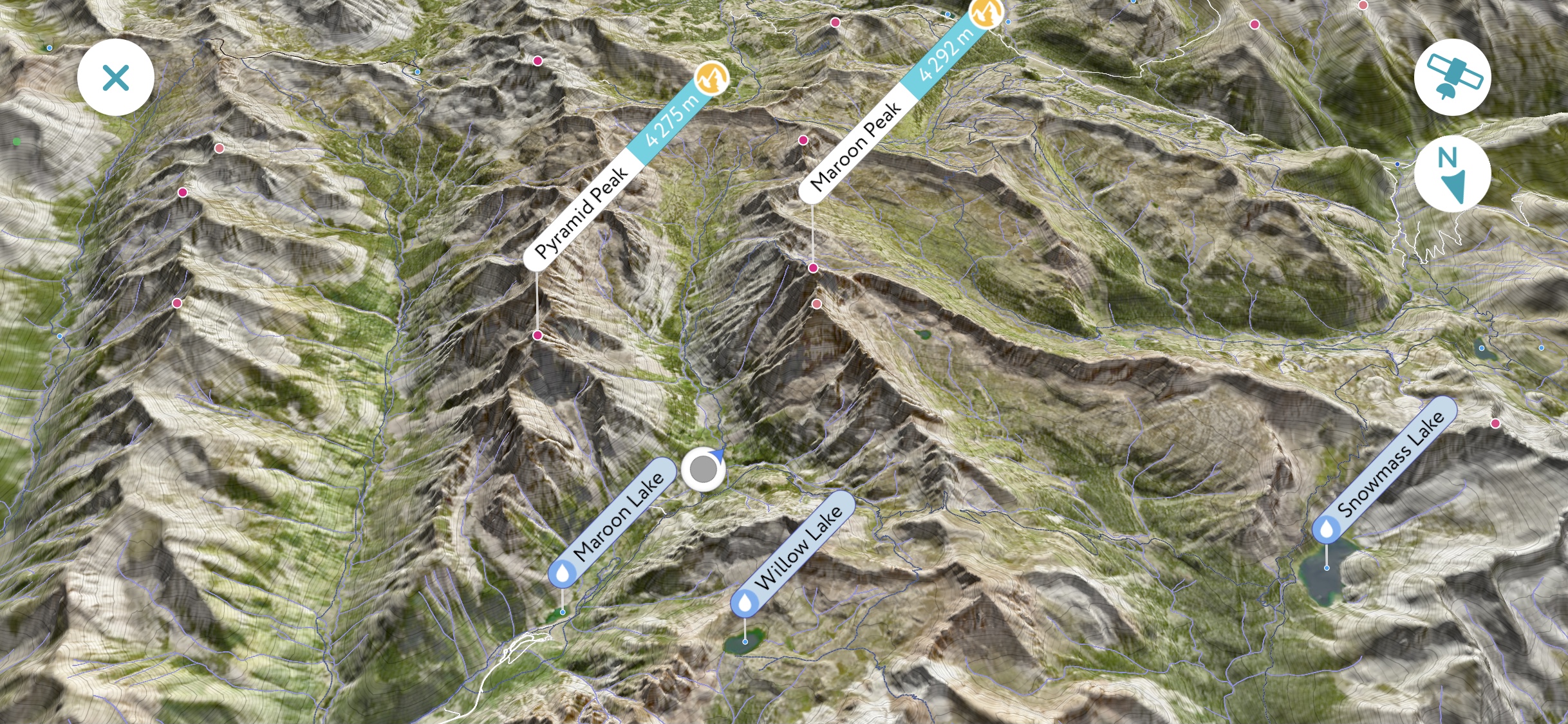 Pfawi and Sassauna peaks in Swiss Graubunden
