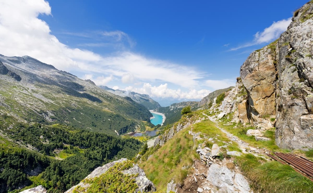 Val Ghilarda and Lago d'Arno, Lombardy, Italy