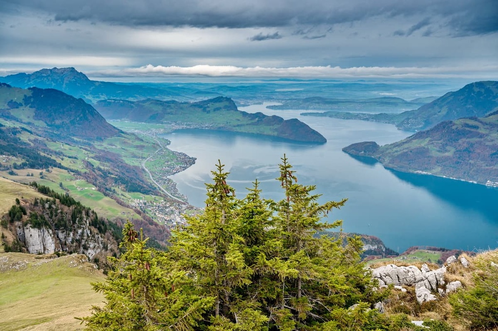 Felsenweg Bürgenstock, Canton Nidwalden, Switzerland