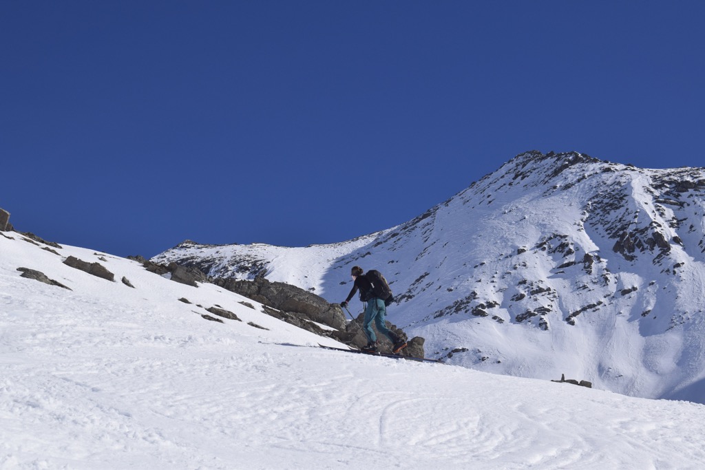 Anna nearing the refuge. Photo: Sergei Poljak. Refuge du Goleon